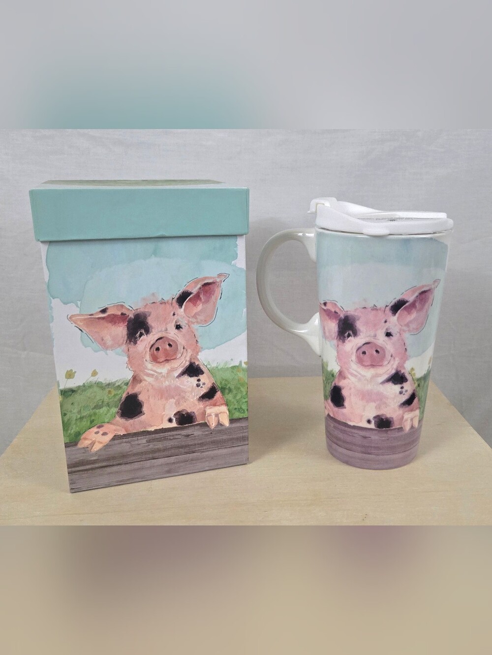 NWT Evergreen Spotted Pig Ceramic Travel Mug With Spill Proof Lid And Box